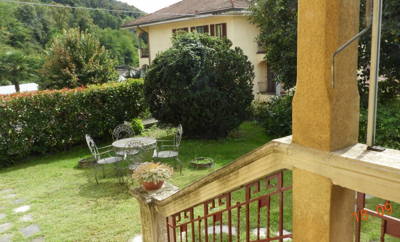 Casa Franca Apartment Pettenasco Bagian luar foto